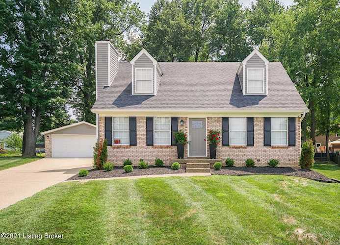 6804 Paul Alan Way Louisville, KY 40291 | MLS 1592878 Photo 1