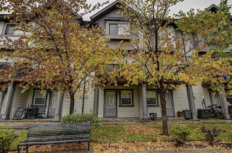 155 New Brighton Point SE Calgary, AB T2Z 1B6