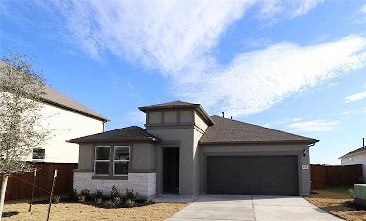 1000 Moose RD Hutto, TX 78634