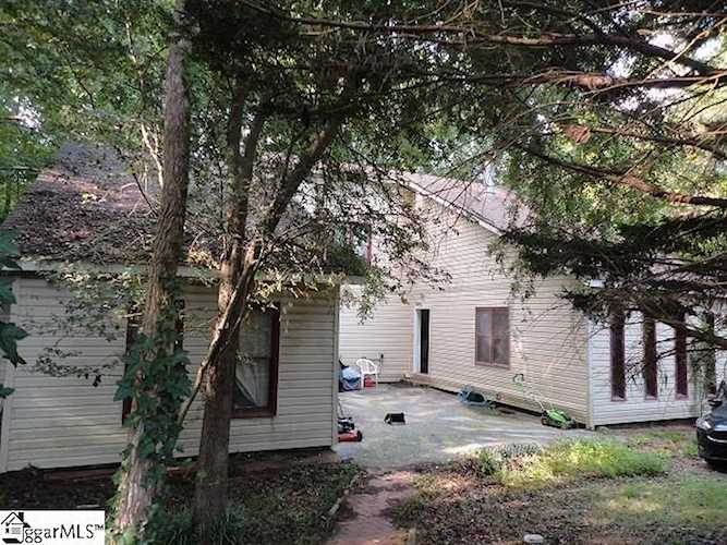 142 Tabor St Central, SC 29630