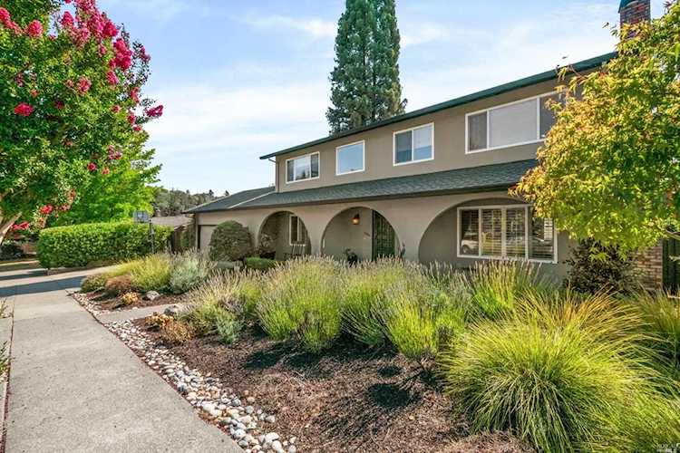 2205 Hillside Drive Santa Rosa, CA 95404