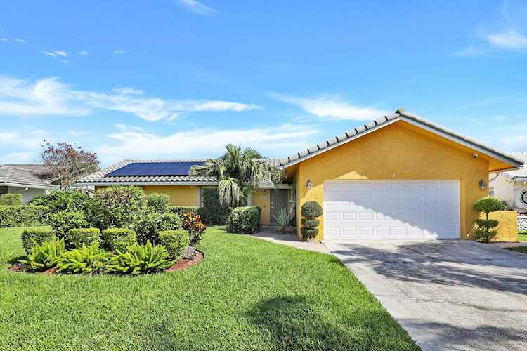 6915 N N Calle Del Paz Boca Raton, FL 33433