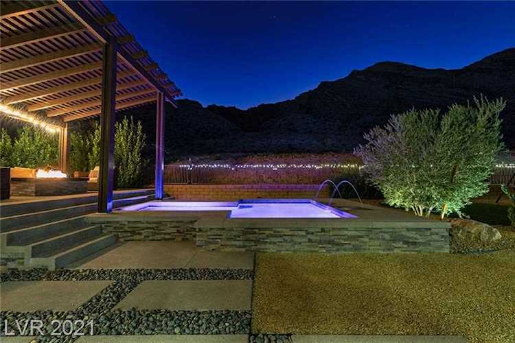 2927 The Peaks Ln Las Vegas, NV 89138