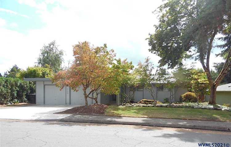 2106 Joplin St Salem, OR 97302-2259