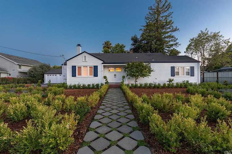 2721 Laurel Napa, CA 94558