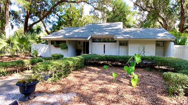 25 Stable Gate Rd Hilton Head Island, SC 29926