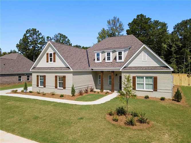 1953 Cannongate Dr Opelika, AL 36801