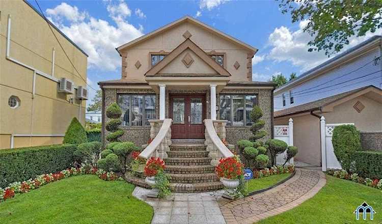 677 85 St Brooklyn, NY 11228 | MLS 446623 Photo 1