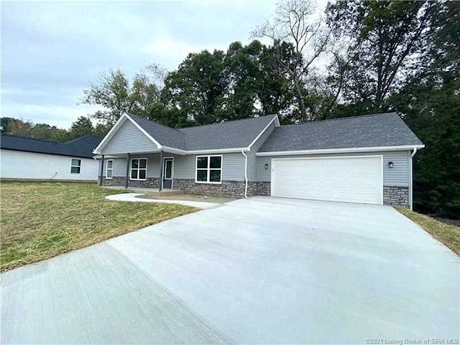 504 Hazelwood Dr Henryville, IN 47126