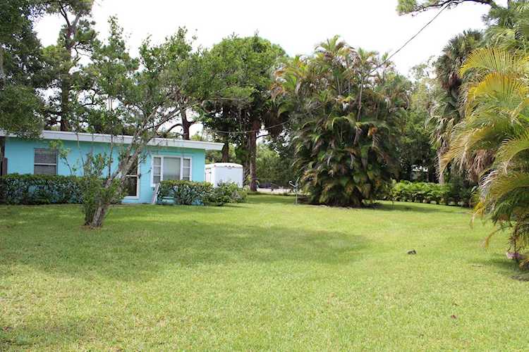5201 Melville Road Fort Pierce, FL 34982