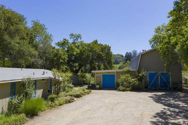 6577 River Road Forestville, CA 95436