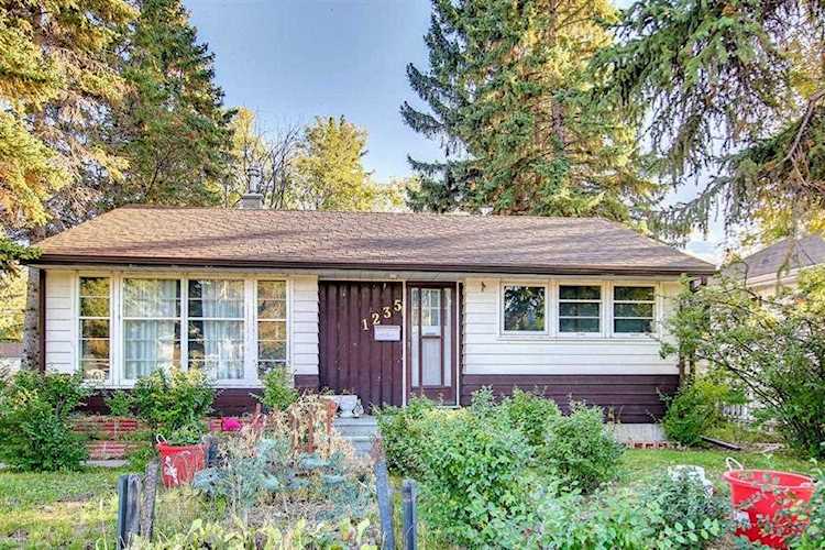 1235 20 Ave NW Calgary, AB T2M 1G2