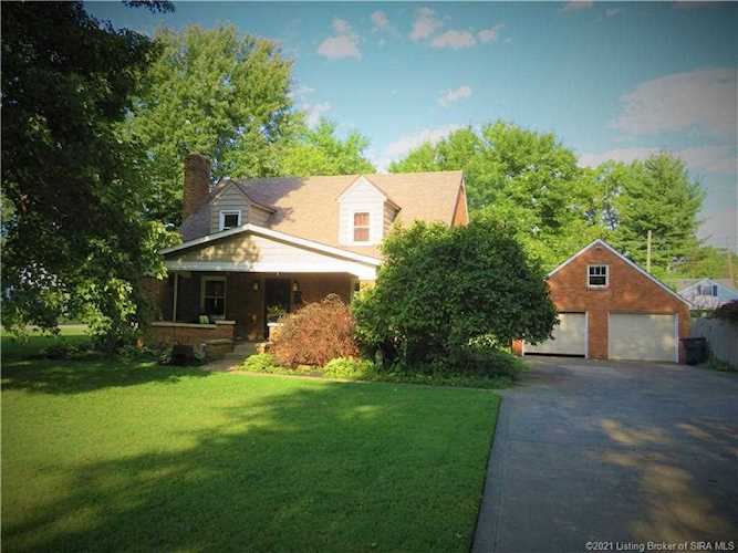 14 Mann Ct New Albany, IN 47150