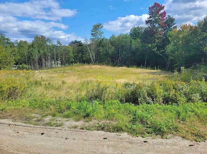 26 Mary Elizabeth Ln Lancaster, NH 03584