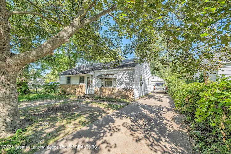 3102 Westmont Ave Lansing, MI 48906