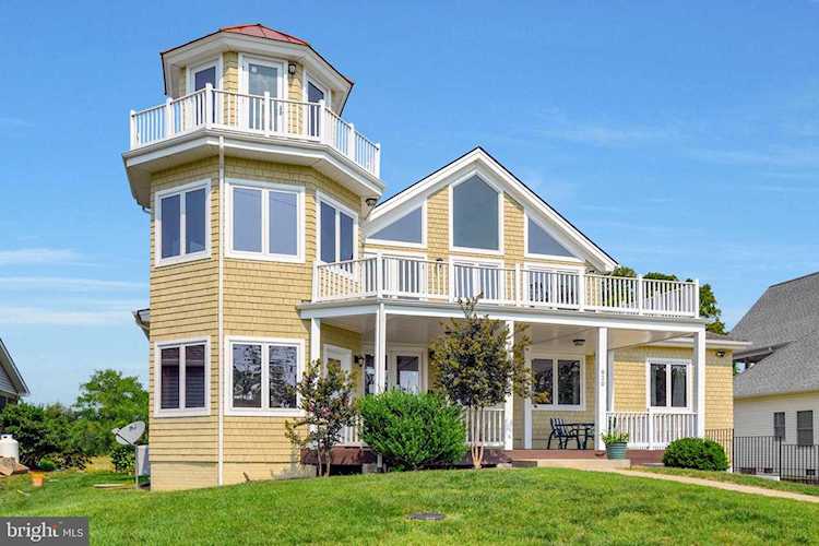 820 Bay St Woodbridge, VA 22191