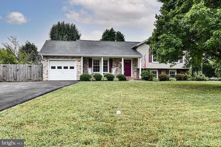 9635 Austin Way Manassas, VA 20110 | MLS ® VAMN2000270 Photo 1