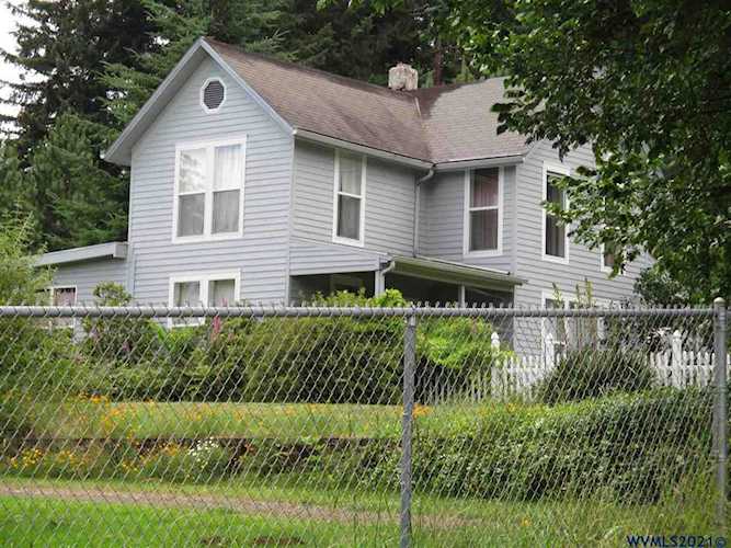 430 Montgomery St Falls City, OR 97344
