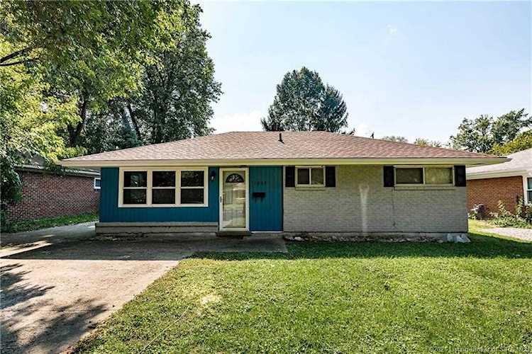 1009 Sharon Dr Jeffersonville, IN 47130