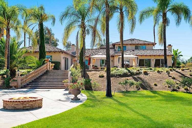 18545 Aliso Canyon Road Rancho Santa Fe, CA 92067