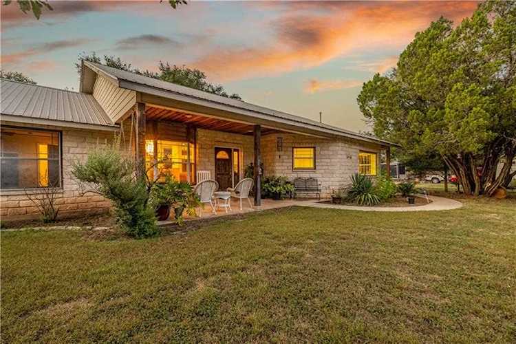 1132 Live Oak LOOP Buda, TX 78610