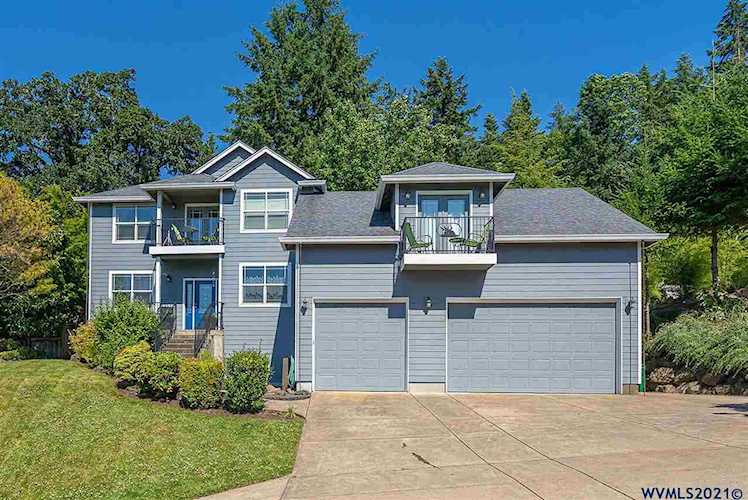 2523 Park Forest Dr Eugene, OR 97405