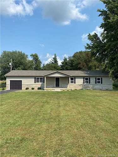 1453 E Harrod Rd Austin, IN 47102