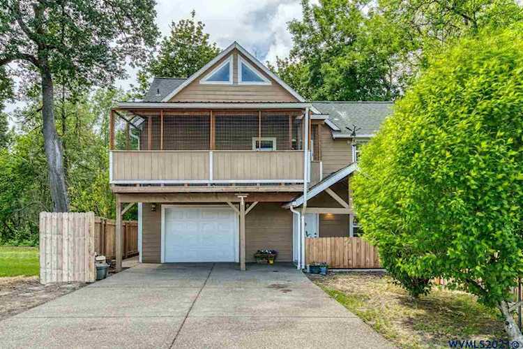 100 S 7th St Independence, OR 97351