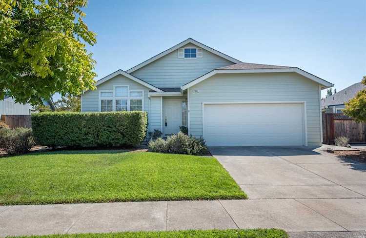 2044 Goldfield Lane Santa Rosa, CA 95403