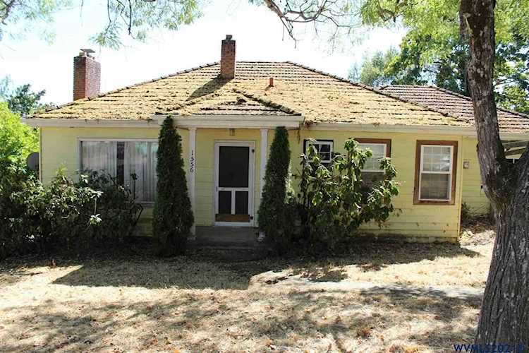 1556 Urban Ln Salem, OR 97304-3611