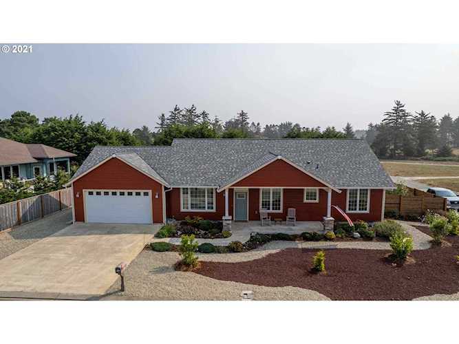 547 Avocet Ave Bandon, OR 97411