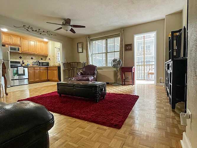 300 Peachtree St #11A Atlanta, GA 30308