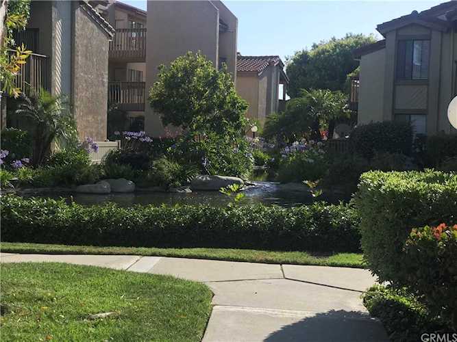 4861 Lago Dr #204 Huntington Beach, CA 92649