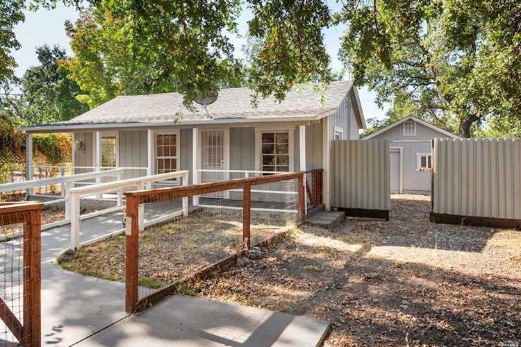8743 Franklin Street Windsor, CA 95492