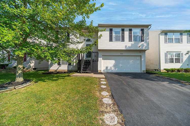 7690 Farm Hill Drive Blacklick, OH 43004 | MLS 221036425 Photo 1