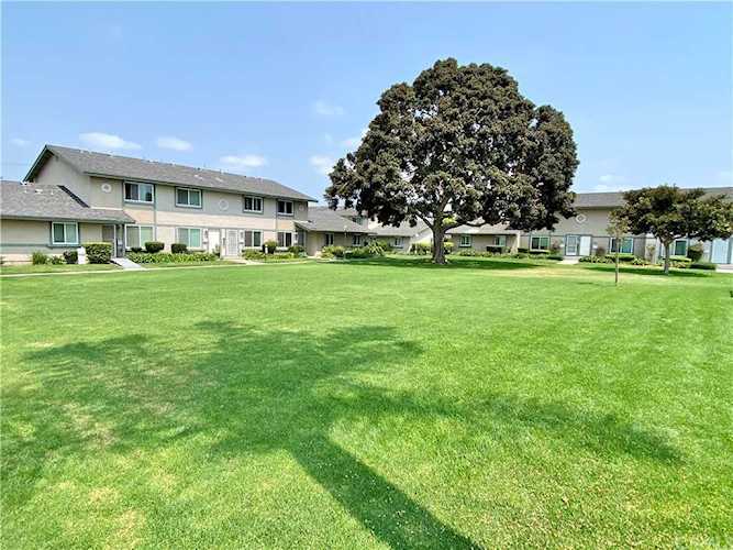 4698 Madrid Way #36C Huntington Beach, CA 92649