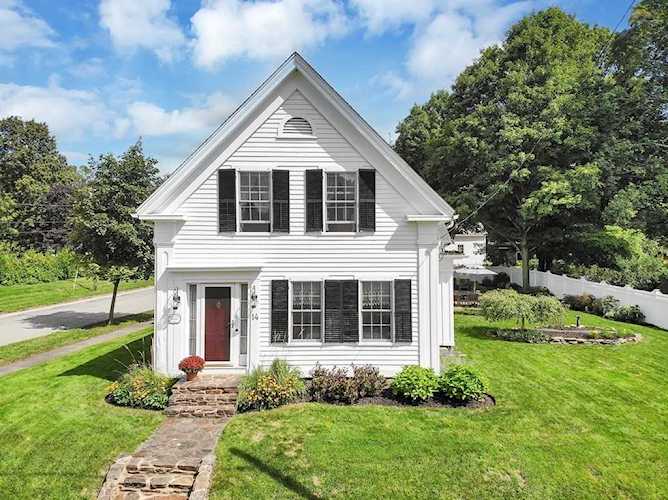 14 Sherman St West Brookfield, MA 01585