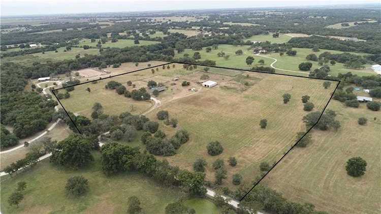 225 County Road 471 Lott, TX 76656