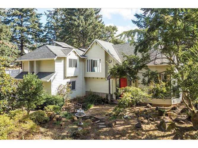 13881 S Carus Rd Oregon City, OR 97045