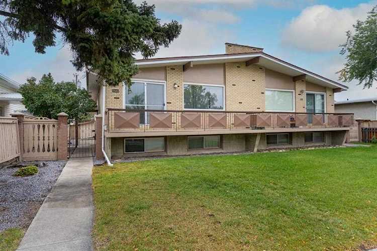 7540 Huntridge Crescent NE Calgary, AB T2K 4C9