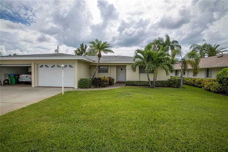 8930 Park Blvd #B Seminole, FL 33777