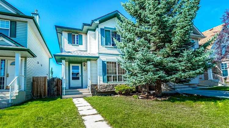 240 Tarington Close NE Calgary, AB T3J 3J2