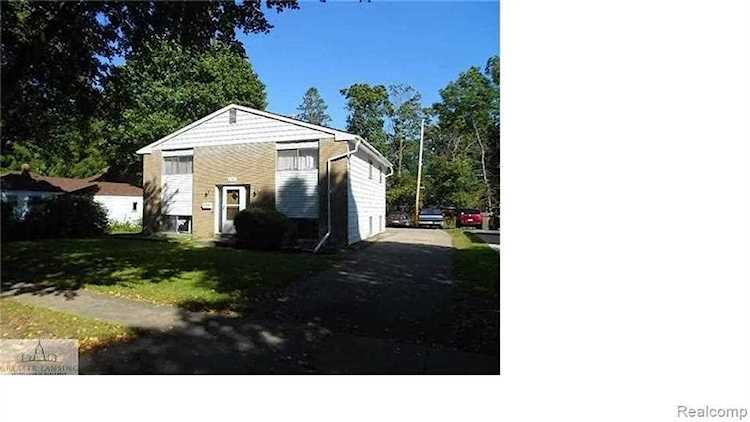 646 Stoddard Ave East Lansing, MI 48823