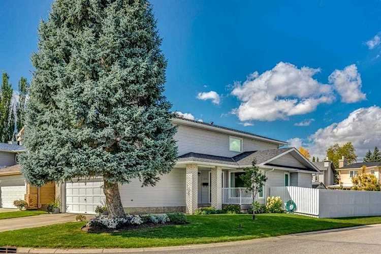 312 Sundown Way SE Calgary, AB T2X 3B6