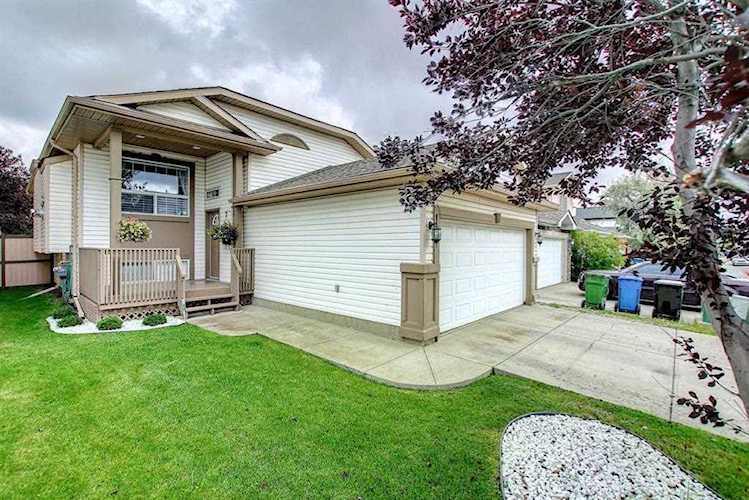 180 Douglas Ridge Green SE Calgary, AB T2Z 2T4