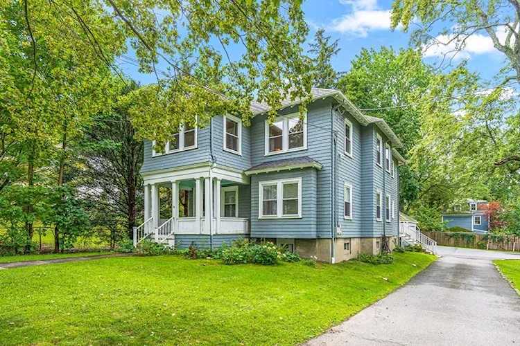 19 Hancock St Winchester, MA 01890