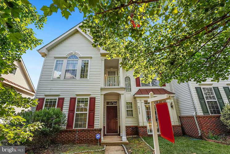 44262 Marchand Ln Ashburn, VA 20147