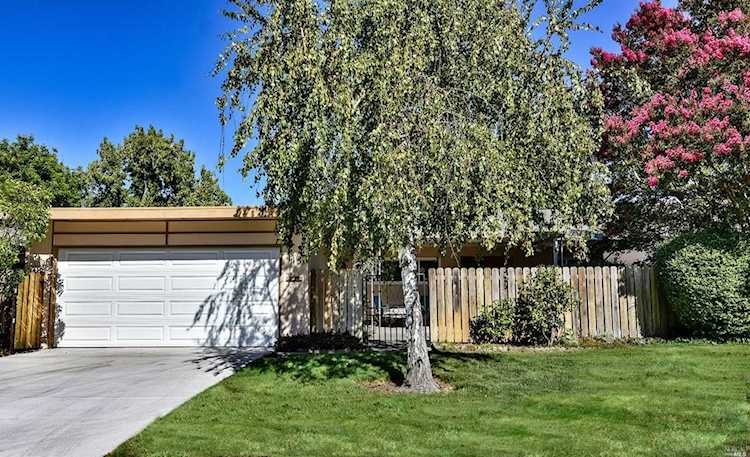 115 Temelec Circle Sonoma, CA 95476