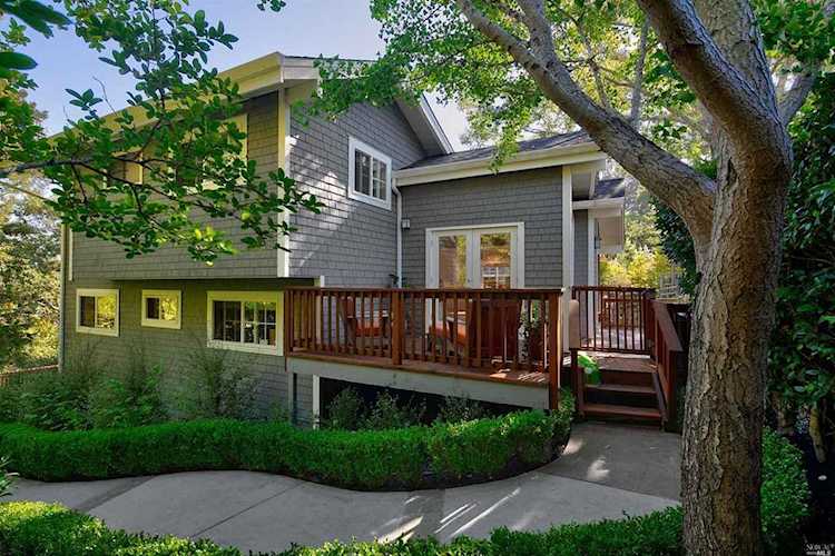 66 Walnut Avenue Larkspur, CA 94939
