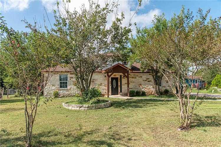 167 Berry CT Kyle, TX 78640